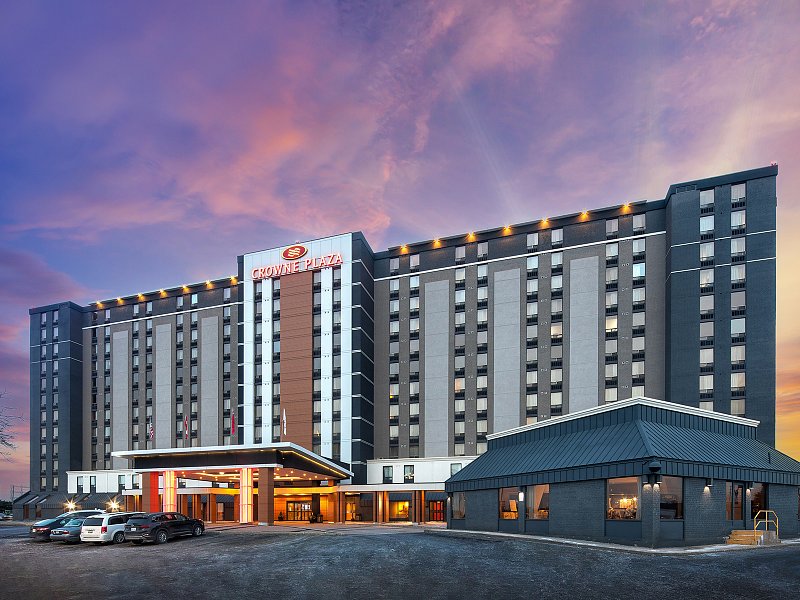 Toronto Pearson - Crowne Plaza Toronto Airport ON (YYZ)