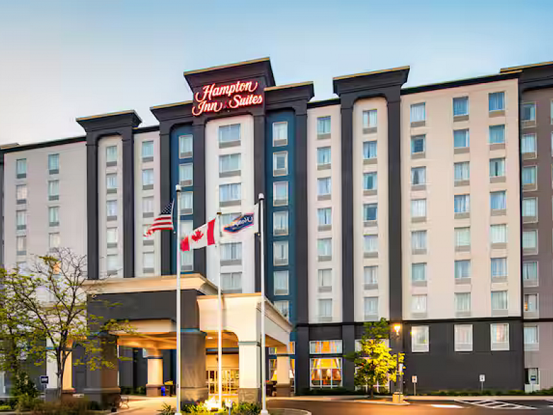 Toronto Pearson - Hampton Inn & Suites Toronto Airport ON (YYZ)