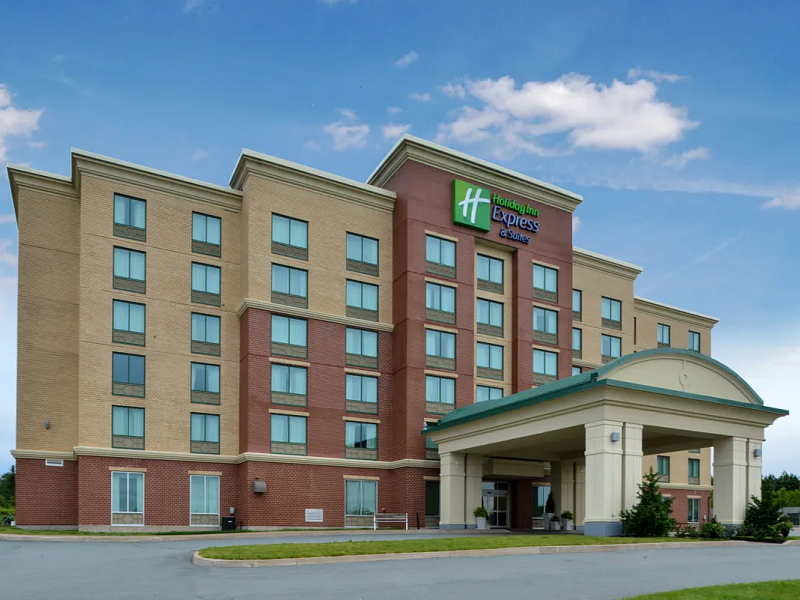 Halifax Airport - Holiday Inn Express & Suites Halifax Airport NS (YHZ)